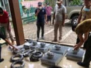 Peralatan BTS Milik Smartfren di Tiang Menara Masjid Disita Satpol PP Peralatan BTS Milik Smartfren di Tiang Menara Masjid Disita Satpol PP