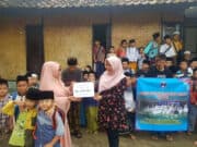 Saung Inggris Kangguru Pandeglang Gelar Baksos Peduli Korban Wabah Covid -19 Saung Inggris Kangguru Pandeglang Gelar Baksos Peduli Korban Wabah Covid -19