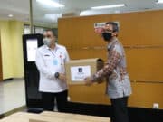 Paramount Land Serahkan 8.000 Paket Sembako ke Bupati Tangerang Paramount Land Serahkan 8.000 Paket Sembako ke Bupati Tangerang