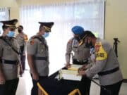Kapolres Pimpin Sertijab Pejabat Baru di Polres Metro Tangerang Kota Kapolres Pimpin Sertijab Pejabat Baru di Polres Metro Tangerang Kota