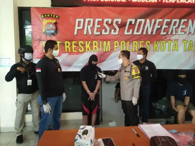 Spesialis Ganjal ATM Raup Jutaan Rupiah Diringkus Polisi Spesialis Ganjal ATM Raup Jutaan Rupiah Diringkus Polisi