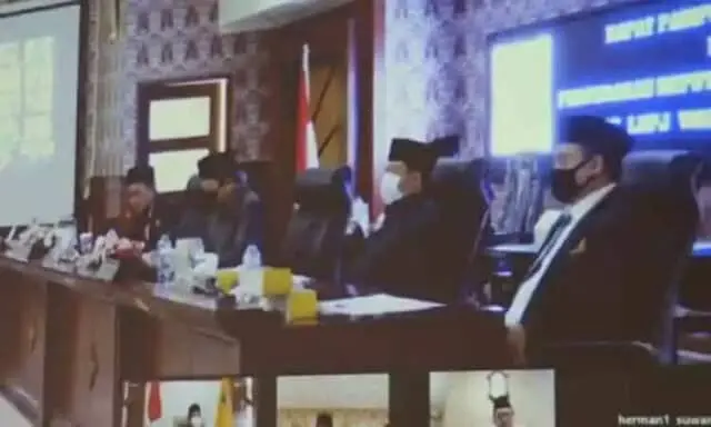 Paripurna DPRD Kota Tangerang LKPJ 2019 Lewat Video Conference Paripurna DPRD Kota Tangerang LKPJ 2019 Lewat Video Conference