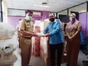 Bersama Lawan Covid-19, Perumdam TKR Serahkan APD ke Pemkab Tangerang Bersama Lawan Covid-19, Perumdam TKR Serahkan APD ke Pemkab Tangerang
