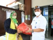 5.000 Paket Sembako Disalurkan Pada Guru Ngaji se-Kota Tangerang 5.000 Paket Sembako Disalurkan Pada Guru Ngaji se- Kota Tangerang