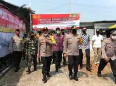Dampak Covid 19, Polri dan TNI Salurkan 700 Paket Sembako Pada Buruh dan Masyarakat Dampak Covid 19, Polri dan TNI Salurkan 700 Paket Sembako Pada Buruh dan Masyarakat