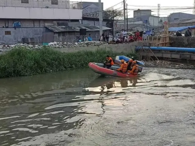 Terekam CCTV, Bocah Tenggelam di Kali Ledug Periuk Kota Tangerang Terekam CCTV, Bocah Tenggelam di Kali Ledug Periuk Kota Tangerang