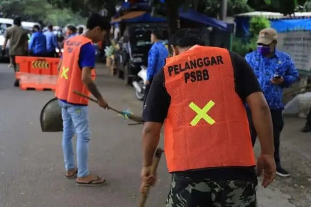 Siap - Siap Sapu Jalanan Jika Langgar PSBB di Kota Tangerang Siap - Siap Sapu Jalanan Jika Langgar PSBB di Kota Tangerang