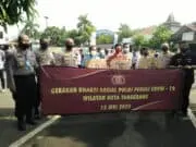 Baksos Serentak Polri Peduli Covid-19 Kota Tangerang Bagikan 1.966 Paket Sembako Baksos Serentak Polri Peduli Covid-19 Kota Tangerang Bagikan 1.966 Paket Sembako