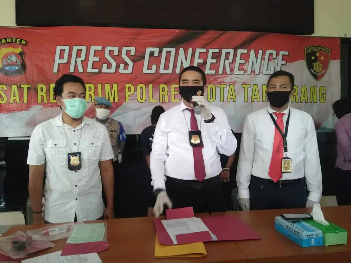 Ketua RT Otak Pemerasan Diciduk Polisi di Tangerang Ketua RT Otak Pemerasan Diciduk Polisi di Tangerang