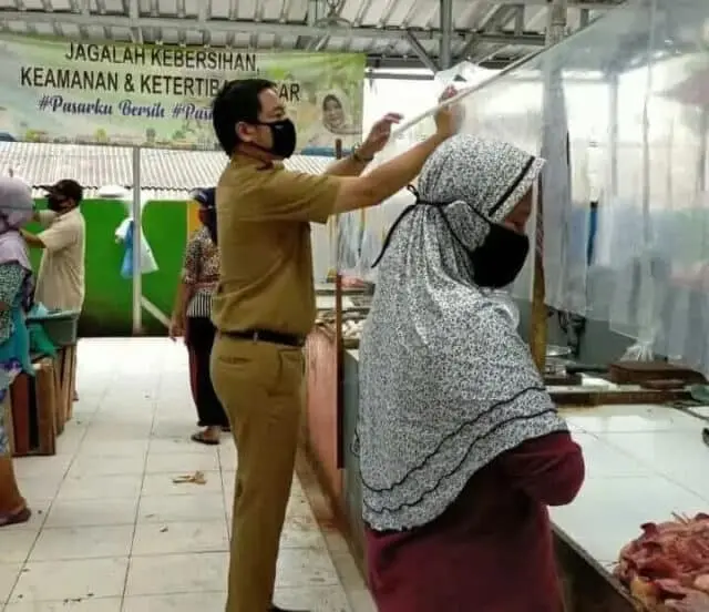 Begini Cara Cegah Penyebaran Covid-19 di Pasar-Pasar Tangerang Begini Cara Cegah Penyebaran Covid-19 di Pasar-Pasar Tangerang