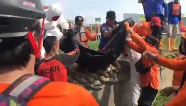 Bocah Tenggelam di Kali Ledug Ditemukan Dalam Keadaan Meninggal Dunia Bocah Tenggelam di Kali Ledug Ditemukan Dalam Keadaan Meninggal Dunia