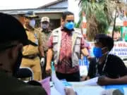 Pemkot Tangerang Tindak Warga Langgar PSBB, Hasil Rapid Test Lima Orang Positif Covid-19 Pemkot Tangerang Tindak Warga Langgar PSBB, Hasil Rapid Test Lima Orang Positif Covid-19