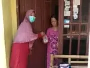 Relawan Benyamin-Pilar Konsisten Lakukan Gerakan Peduli Tetangga Relawan Benyamin-Pilar Konsisten Lakukan Gerakan Peduli Tetangga