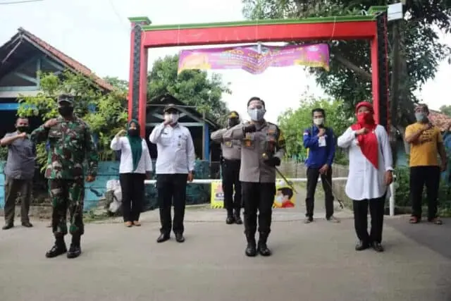 Sosialisasi New Normal, Kapolresta Tangerang Sambang Relawan Desa Sosialisasi New Normal, Kapolresta Tangerang Sambang Relawan Desa