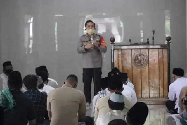 Rumah Ibadah Kembali Dibuka, Kapolresta Tangerang Pastikan Protokol Kesehatan Dipatuhi Rumah Ibadah Kembali Dibuka, Kapolresta Tangerang Pastikan Protokol Kesehatan Dipatuhi