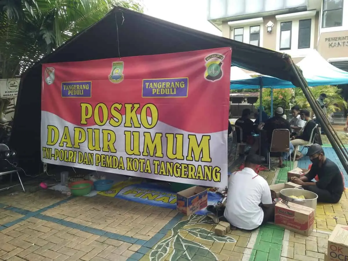 Dapur Umum di Pinang, Menjawab Keluhan Warga Tak Kunjung Terima Bansos Dapur Umum di Pinang, Menjawab Keluhan Warga Tak Kunjung Terima Bansos