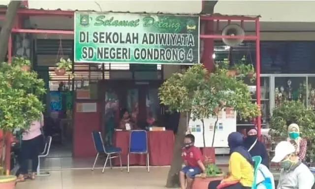 PPDB Online Zonasi, SDN Gondrong 4 Ketat Terapkan Protokol Kesehatan PPDB Online Zonasi, SDN Gondrong 4 Ketat Terapkan Protokol Kesehatan