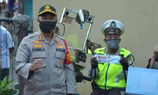 Kapolres Metro Tangerang Kota Apresiasi Supeltas di Ciledug Dengan SIM dan STNK Kapolres Metro Tangerang Kota Apresiasi Supeltas di Ciledug Dengan SIM dan STNK