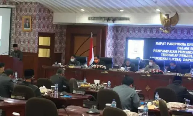 Rapat Paripurna DPRD, Ini Jawaban Wali Kota Terkait Tiga Raperda Kota Tangerang Rapat Paripurna DPRD, Ini Jawaban Wali Kota Terkait Tiga Raperda Kota Tangerang