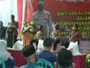 3.000 Paket Sembako Disalurkan Baharkam Polri di Periuk Kota Tangerang 3.000 Paket Sembako Disalurkan Baharkam Polri di Periuk Kota Tangerang