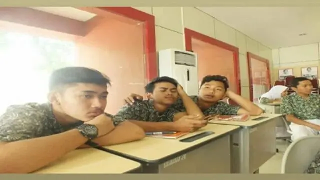 Kegiatan Belajar Online Sekolah Yang Ada di Kabupaten Tangerang Kegiatan Belajar Online Sekolah Yang Ada di Kabupaten Tangerang