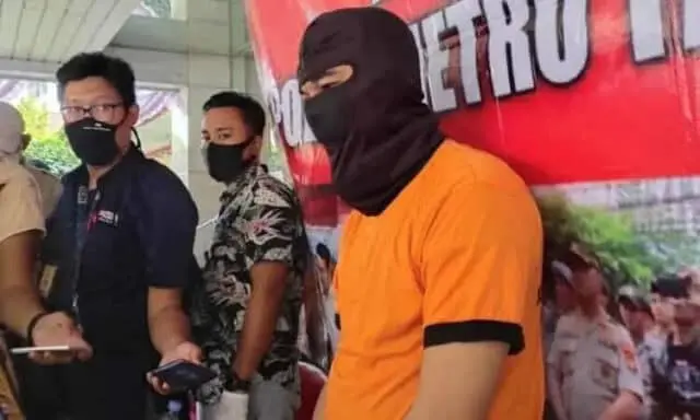 Oknum PNS Kota Tangerang Tipu Puluhan Orang Diciduk Polisi Oknum PNS Kota Tangerang Tipu Puluhan Orang Diciduk Polisi