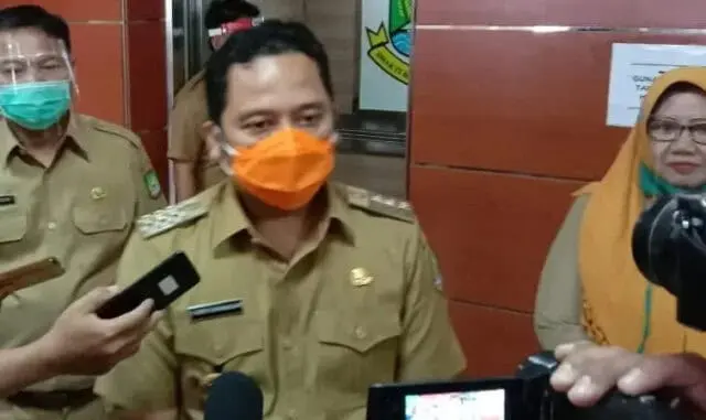 Wali Kota Tangerang Akan Cabut Izin Sekolah Tetap Masuk Dimasa Pandemi Wali Kota Tangerang Akan Cabut Izin Sekolah Tetap Masuk Dimasa Pandemi