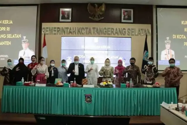 Walikota Tangsel Jelaskan Kebijakan Penanganan Covid-19 Kepada DPR-RI Walikota Tangsel Jelaskan Kebijakan Penanganan Covid-19 Kepada DPR-RI