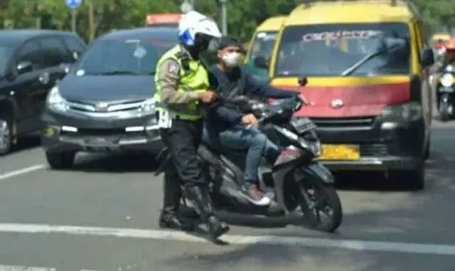 Patuhi Aturan Lalulintas, Pelanggar Kasat Mata Akan Ditilang Secara Mobile Patuhi Aturan Lalulintas, Pelanggar Kasat Mata Akan Ditilang Secara Mobile
