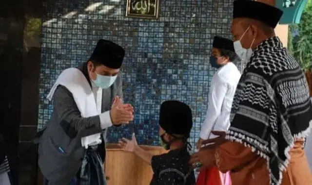 Cegah Covid-19, Wali kota Tangerang Laksanakan Sholat Idul Adha di Rumah Cegah Covid-19, Wali kota Tangerang Laksanakan Sholat Idul Adha di Rumah