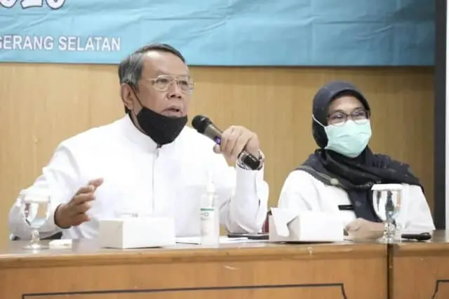 Wakil Walikota Benyamin Hadiri Kegiatan Pembinaan Depot Air Minum Wakil Walikota Benyamin Hadiri Kegiatan Pembinaan Depot Air Minum