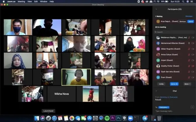 Komunitas 1000 Guru Tangsel Gelar Teaching on Sunday Virtual di Lapak Pemulung