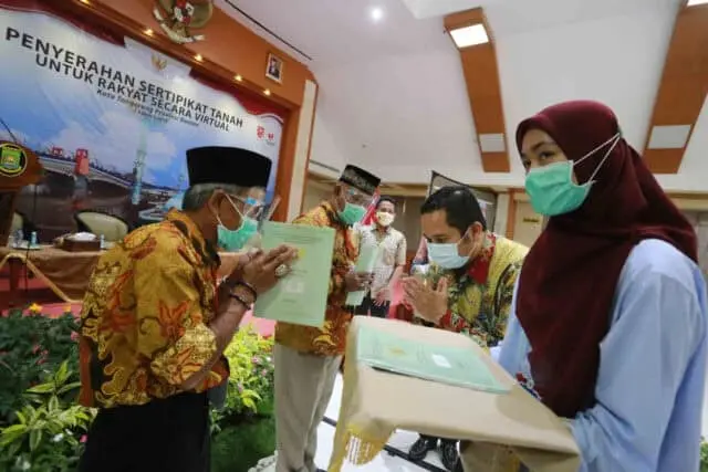 BPN Terbitkan 500 Sertifikat Tanah Untuk Warga Kota Tangerang BPN Terbitkan 500 Sertifikat Tanah Untuk Warga Kota Tangerang