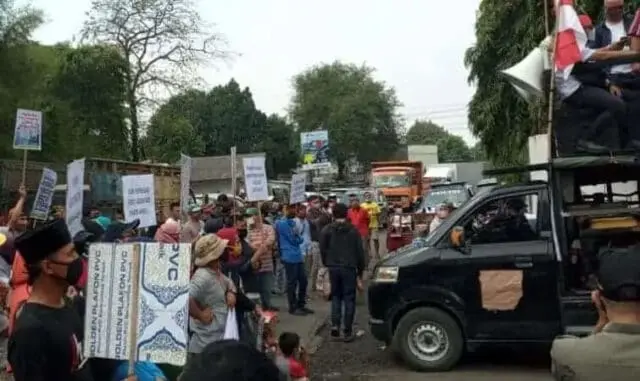 Minta Pabrik Ditutup, Warga Kepung PT Multi Sarana Sakti di Tangerang Minta Pabrik Ditutup, Warga Kepung PT Multi Sarana Sakti di Tangerang