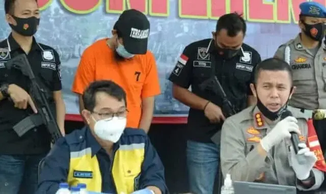 Gunakan Hasil Swab Test Palsu, Calon Penumpang Pesawat Ditangkap Polisi Gunakan Hasil Swab Test Palsu, Calon Penumpang Pesawat Ditangkap Polisi