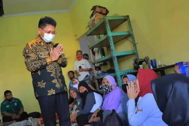 Sambangi Warga Terdampak JORR II, Sachrudin: Pemkot Akan Bantu Warga Sambangi Warga Terdampak JORR II, Sachrudin: Pemkot Akan Bantu Warga
