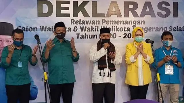 Do'a Bersama Iringi Benyamin Davnie - Pilar Saga Ichsan Mendaftar Ke KPU Do'a Bersama Iringi Benyamin Davnie - Pilar Saga Ichsan Mendaftar Ke KPU