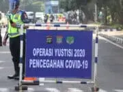 Operasi Yustisi, 57 Pelanggar Protokol Kesehatan di Kota Tangerang Dijerat Sanksi Sosial Operasi Yustisi, 57 Pelanggar Protokol Kesehatan di Kota Tangerang Dijerat Sanksi Sosial