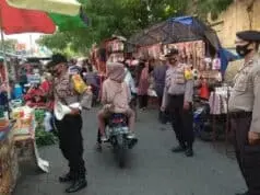 Sasar Pasar Laris di Cibodas, Polisi Gelar Operasi Aman Nusa II Protokol Kesehatan Sasar Pasar Laris di Cibodas, Polisi Gelar Operasi Aman Nusa II Protokol Kesehatan