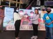 Bagikan Masker di Kawasan Tangcity Mal, Pokja WHTR Minta Masyarakat Sadar Protokol Kesehatan Bagikan Masker di Kawasan Tangcity Mal, Pokja WHTR Minta Masyarakat Sadar Protokol Kesehatan