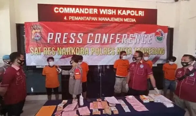 8 Pengedar dan Seorang Pengguna Narkoba Diamankan SatresNarkoba Polresta Tangerang 8 Pengedar dan Seorang Pengguna Narkoba Diamankan SatresNarkoba Polresta Tangerang