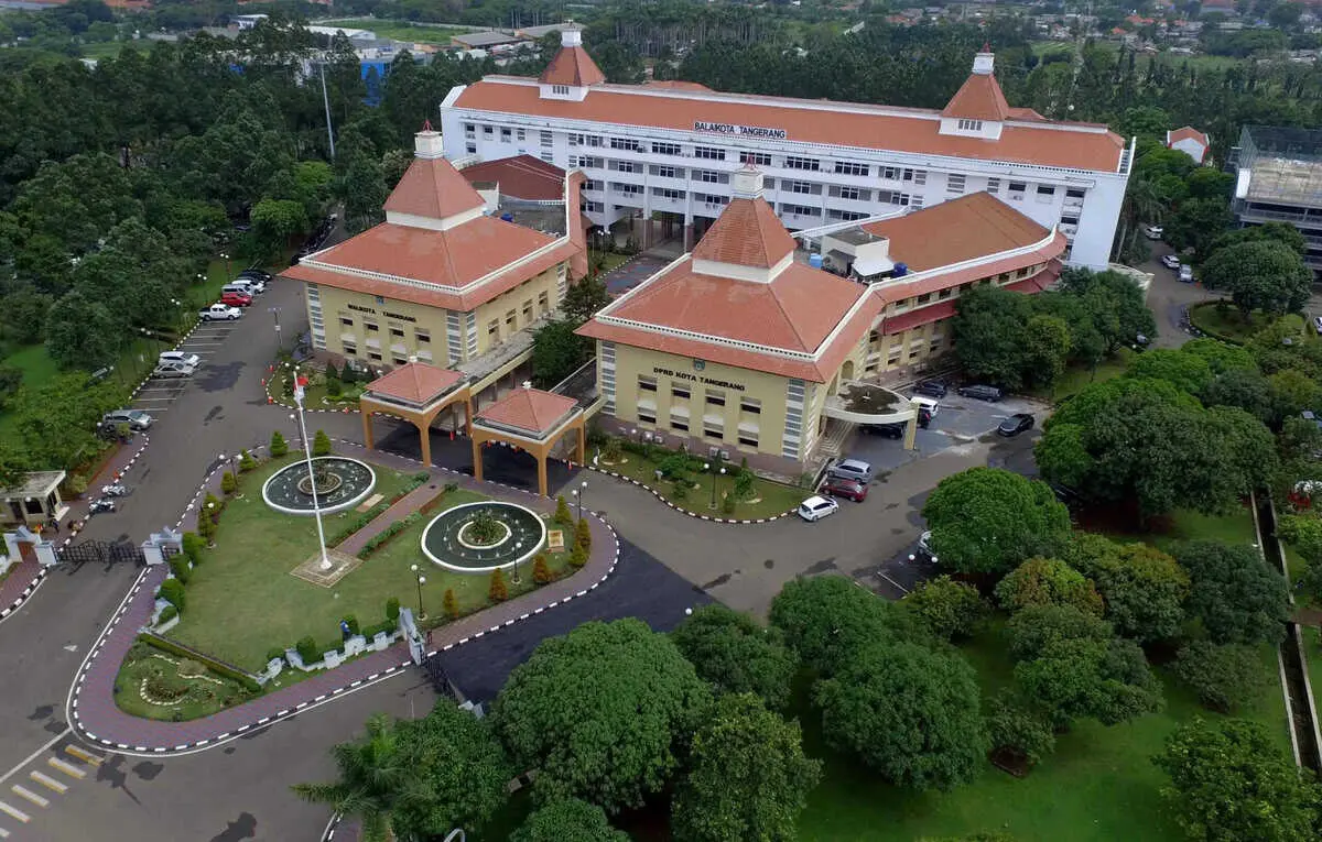 Cegah Covid-19, Akses Masuk Puspemkot Tangerang Dibatasi dan Diperketat Cegah Covid-19, Akses Masuk Puspemkot Tangerang Dibatasi dan Diperketat