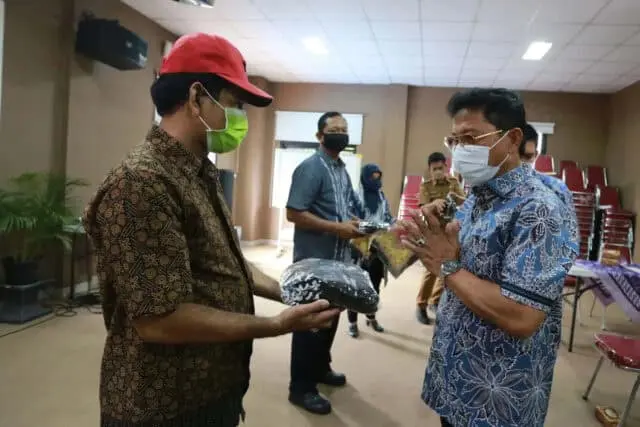 Agar Tepat Sasaran, Pemkot Tangerang Bagikan Masker di Tiap RW Agar Tepat Sasaran, Pemkot Tangerang Bagikan Masker di Tiap RW