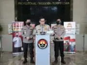 Diduga Lalai Prokes Covid-19, Kapolda Metro Jaya dan Kapolda Jawa Barat Dicopot Diduga Lalai Prokes Covid-19, Kapolda Metro Jaya dan Kapolda Jawa Barat Dicopot