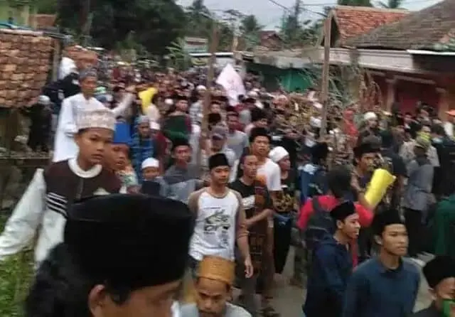 Tolak Proyek Geothermal, Warga Padarincang Kembali Pukul Mundur Kedatangan Alat Berat Tolak Proyek Geothermal, Warga Padarincang Kembali Pukul Mundur Kedatangan Alat Berat