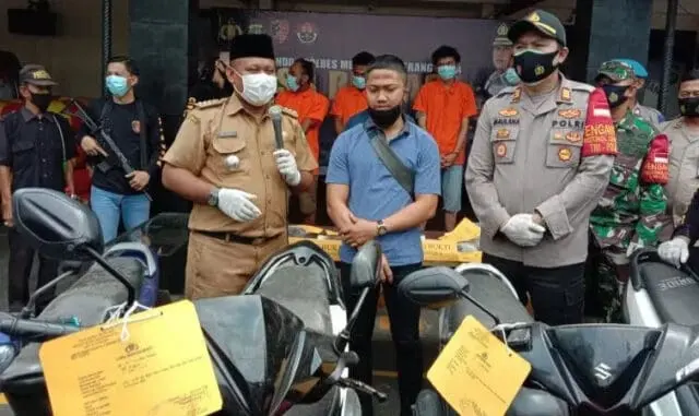Jelang Akhir Tahun Kasus Curanmor dan Penganiayaan Meningkat, Polsek Cipondoh Amankan Sejumlah Pelaku Jelang Akhir Tahun Kasus Curanmor dan Penganiayaan Meningkat, Polsek Cipondoh Amankan Sejumlah Pelaku