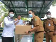10.000 Face Shield Disebar Untuk Pengurus RW, Kelurahan dan Kecamatan se- Kota Tangerang 10.000 Face Shield Disebar Untuk Pengurus RW, Kelurahan dan Kecamatan se- Kota Tangerang