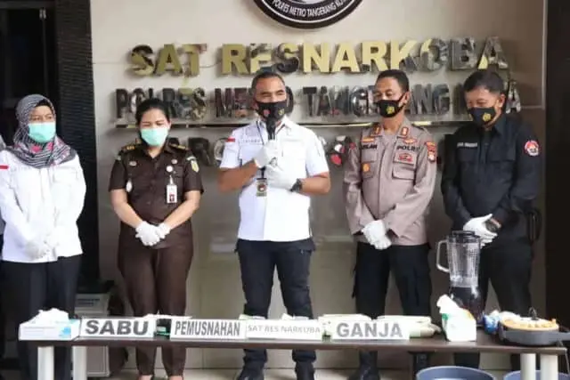 458,2 Gram Sabu dan 646 Gram Ganja Dimusnahkan Sat Narkoba Polres Metro Tangerang Kota 458,2 Gram Sabu dan 646 Gram Ganja Dimusnahkan Sat Narkoba Polres Metro Tangerang Kota