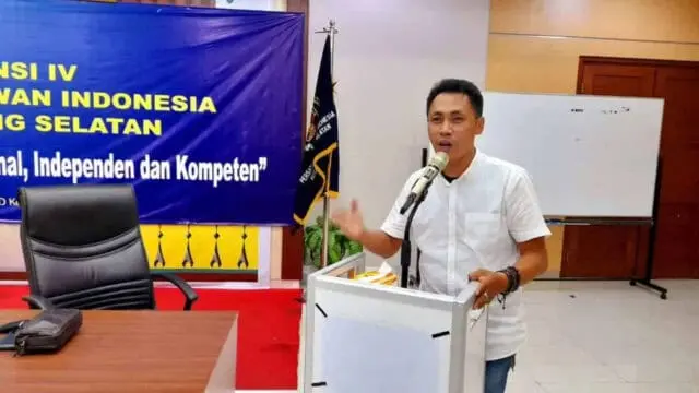 Ahmad Eko Nursanto Lanjutkan Estafet Kepemimpinan PWI Tangsel Ahmad Eko Nursanto Lanjutkan Estafet Kepemimpinan PWI Tangsel