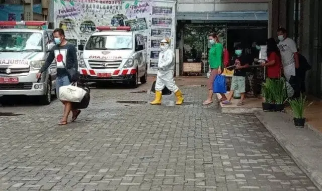 11 Pasien Covid-19 Berstatus KTG di Hotel Siti Karawaci Kota Tangerang Dipulangkan 11 Pasien Covid-19 Berstatus KTG di Hotel Siti Karawaci Kota Tangerang Dipulangkan